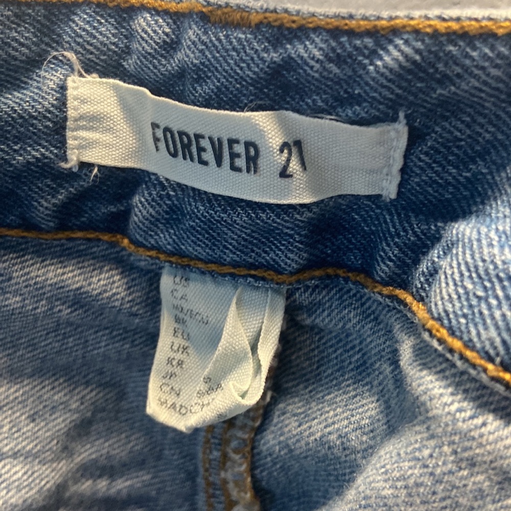 Jean - Picture 4 of 4